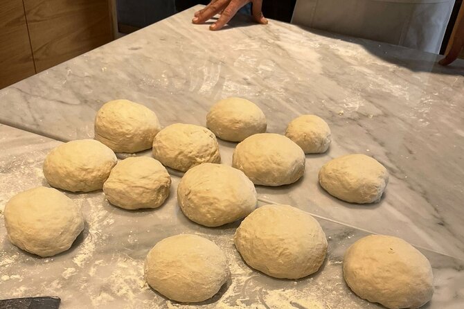 Naples: Pizza Making Class with Professional Pizzaiolo - How the group size affects the experience