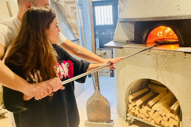 Naples: Pizza Making Class with Professional Pizzaiolo - What happens during the two-hour class