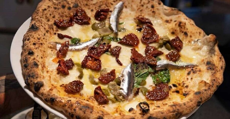 Naples: Pizza tasting gourmet experience - Fried Neapolitan Food Before the Pizza