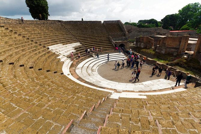 Naples: Pompeii & Mt Vesuvius All-Inclusive Small Group w/ Lunch - A lunch break that earns its place