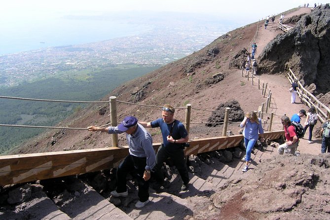 Naples: Pompeii & Mt Vesuvius All-Inclusive Small Group w/ Lunch - What the $131.57 price includes