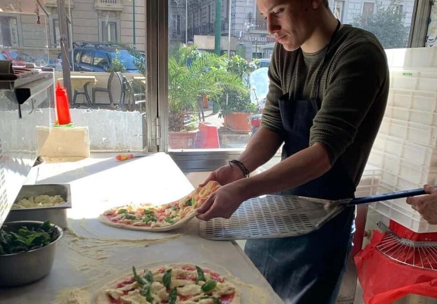 Naples: Premium Pizza-Making Class at a Pizzeria - Key points at a glance