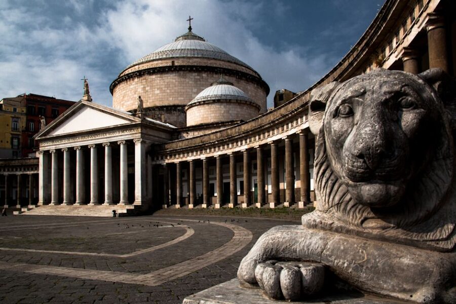 Naples: Private Classic Vespa City Tour - Why a Vespa is a smart way to see Naples