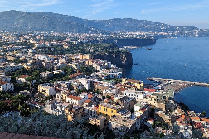 Naples: Private transfer to Sorrento - Pickup at Naples airport, port, station, or hotel