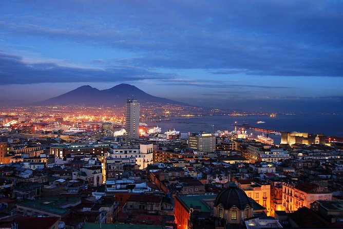 Naples: Romantic Gourmet Dinner on the Rooftop Terrace - Dinner above Via Partenope