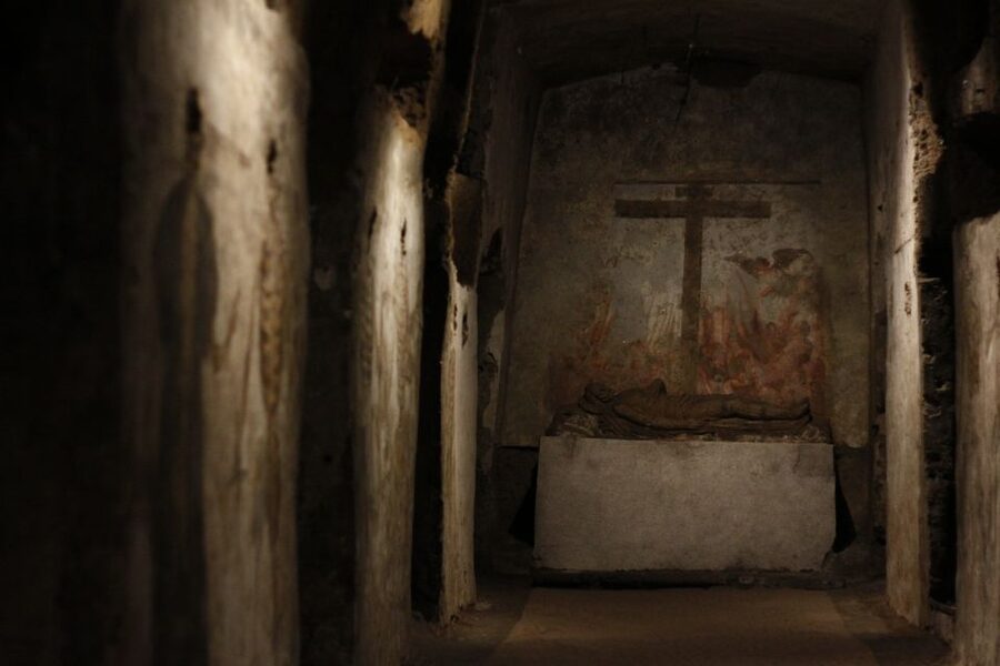 Naples: San Gaudioso Catacombs Guided Tour - Starting beneath the Basilica of Santa Maria della Sanità