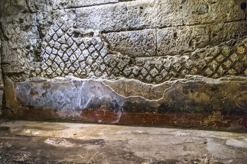 Naples: San Lorenzo Maggiore and Neapolis Sotterrata Ticket - The museum fills in the missing centuries