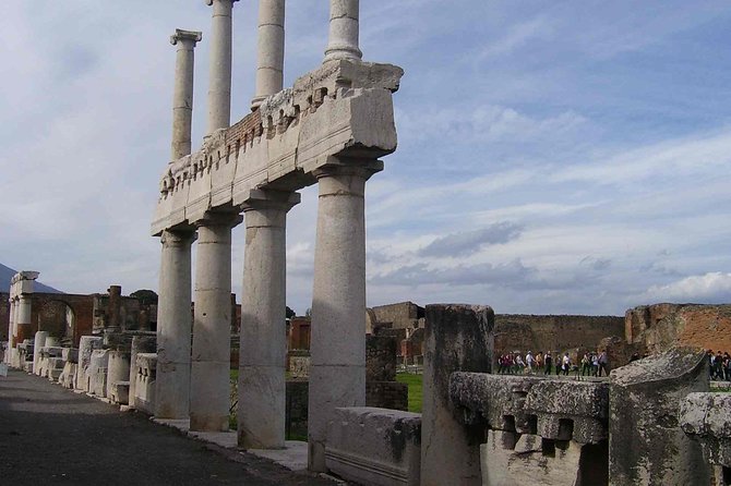 Naples Shore Excursion Mt Vesuvius and Pompeii Day Trip - The cruise-ship timing question