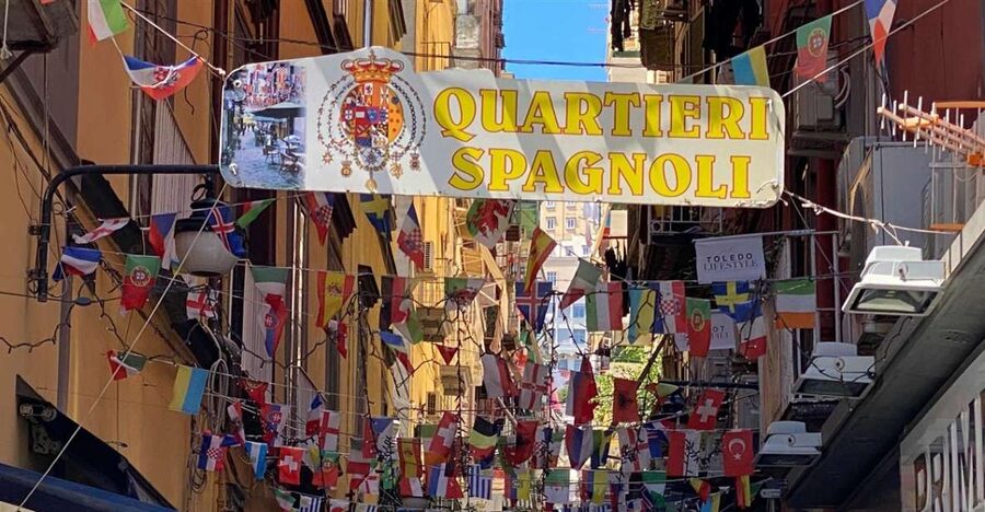 Naples: Spanish Quarters Walking Tour - Key points at a glance