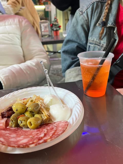 Naples: Street Food Experience With 6 Stops - Key points at a glance