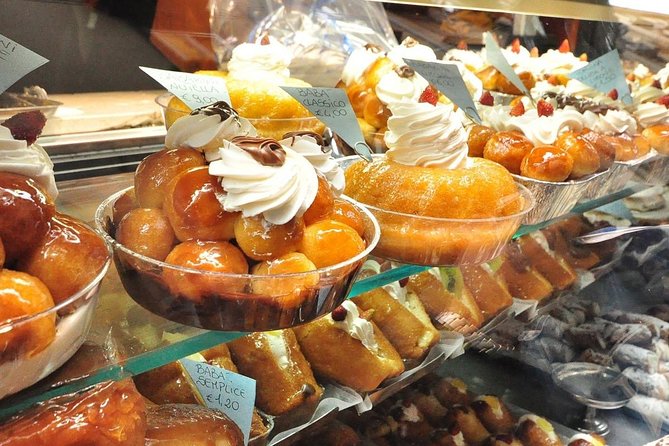 Naples Street Food Experience with local guide - Small Group Tour - Via Toledo turns sightseeing into a food walk