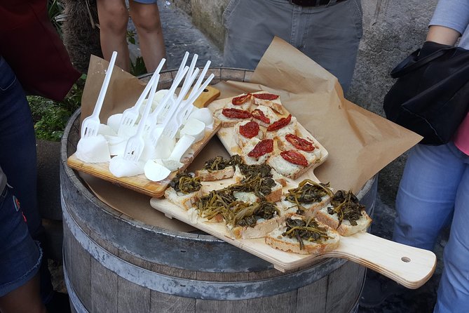 Naples Street Food Tour: Discover Local Flavors with Expert Guide - Via dei Tribunali and pizza fritta