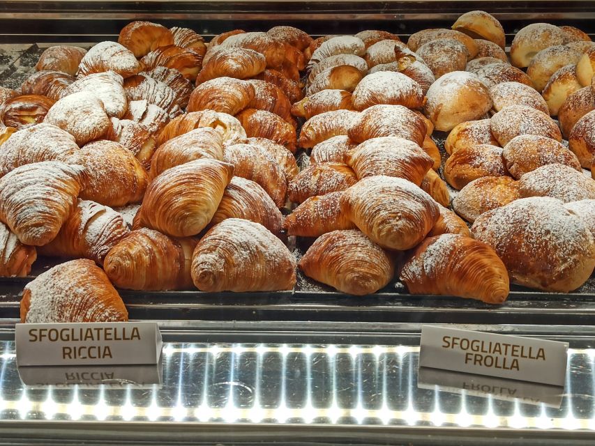 Naples: Street Food Walking Tour with Local Guide - Piazza del Gesù, taralli, babà, and sfogliatelle