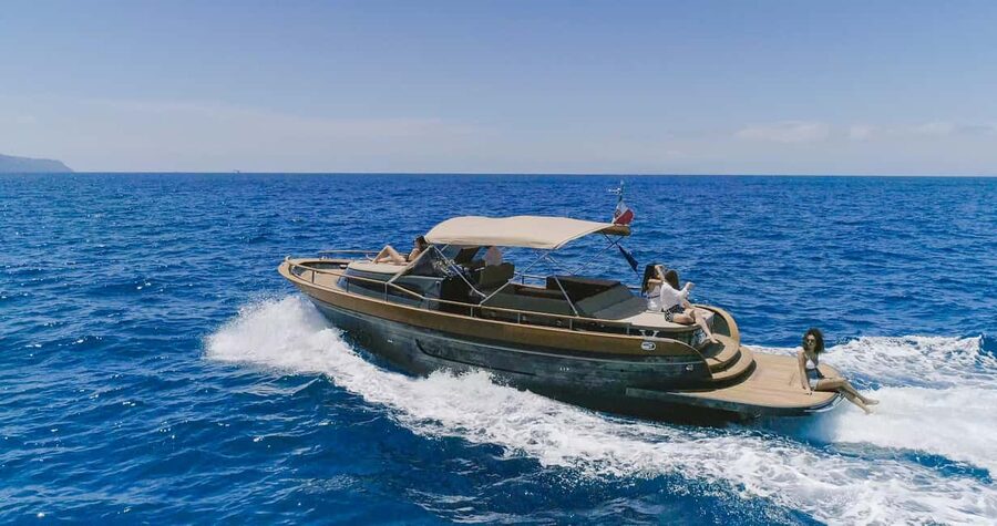 Naples: Sunset Cruise by boat with Aperol Spritz and Snacks - Villa Comunale and Via Caracciolo from the sea