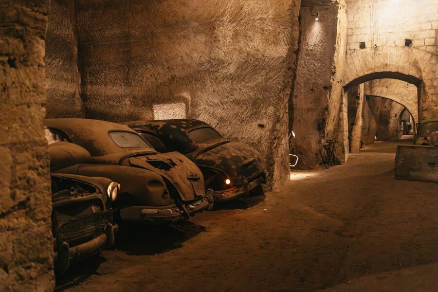 Naples: The Bourbon Tunnel Guided Tour with Entrance Ticket - Seeing the scars of World War II