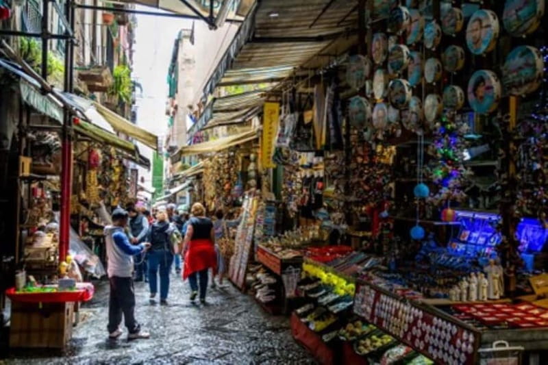 Naples Top Sights & Underground small group tour - Why this Naples walk works well