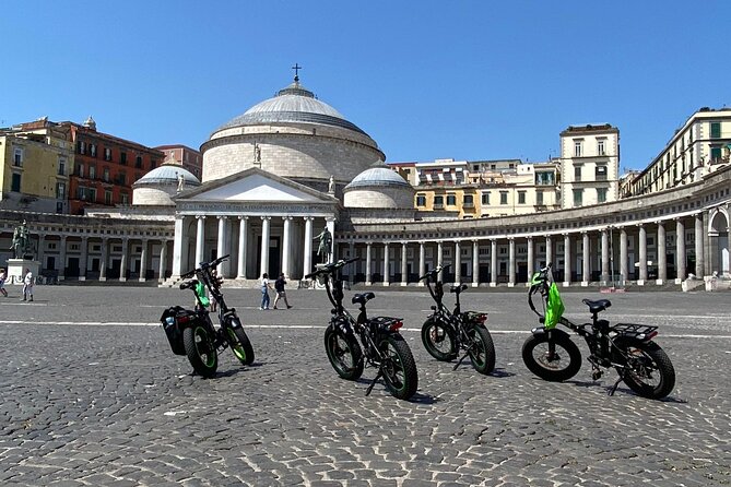 Naples tour by E-BIKE - Borgo Marinari and Castel dell’Ovo by the water