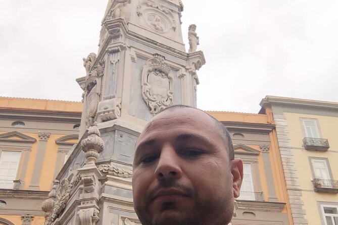 Naples Tour culture and food tour - Castel Nuovo and Naples’ royal power