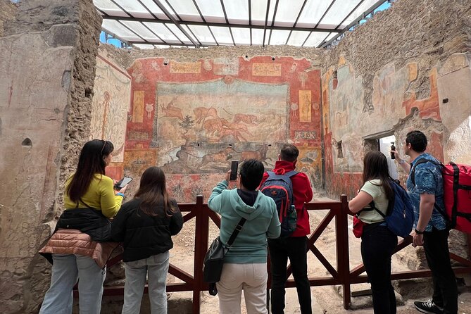 Naples: Tour of Mt Vesuvius and Pompeii w/ Lunch & Wine tasting - Why combine Pompeii and Vesuvius in one day