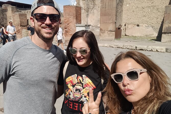 Naples transfer to Pompeii guided tour and Back - Who will get the most from this arrangement