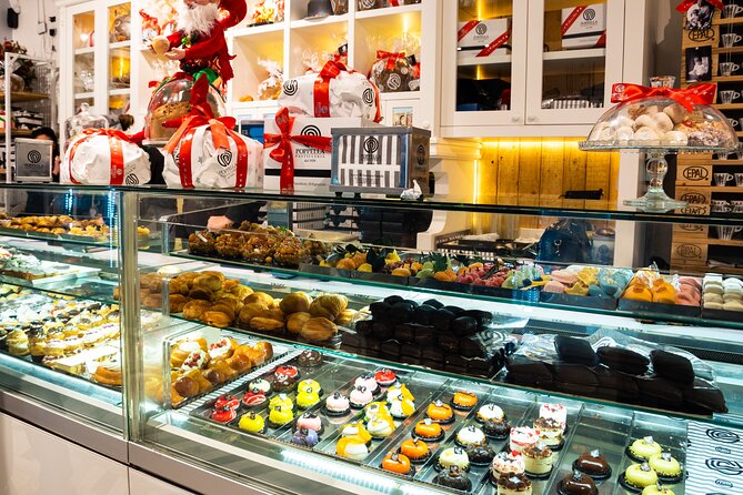 Naples' Ultimate Street Food Tour - Small Group by Do Eat Better - Santa Chiara and the sweet finish