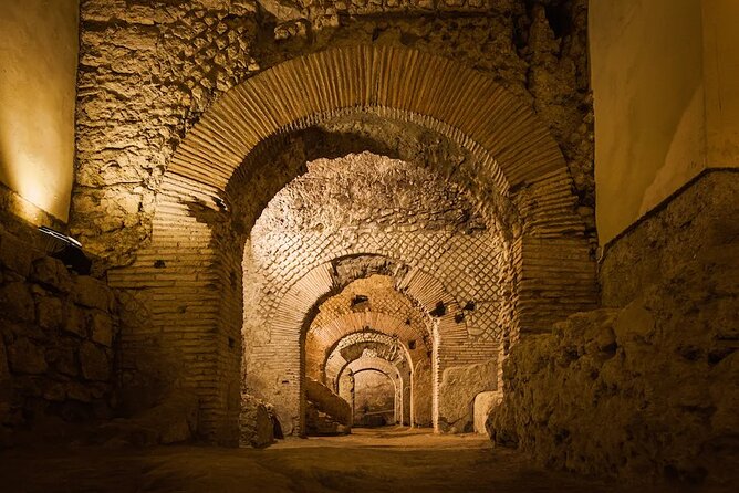 Naples Underground & Highlights Tour – Small Group Experience - How the guides shape the experience