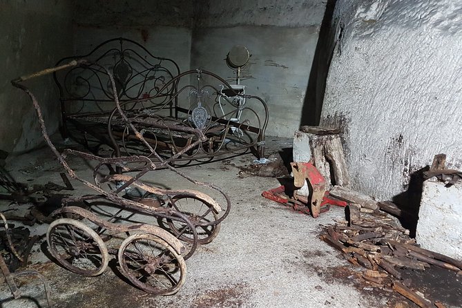 Naples Underground Spanish Quarters with Guide - How the WWII shelter changes the story