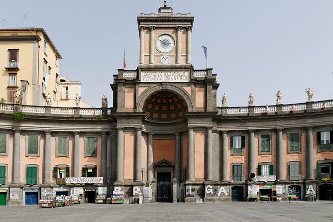 Naples walking tour + Neapolis buried - Why a walking tour suits Naples