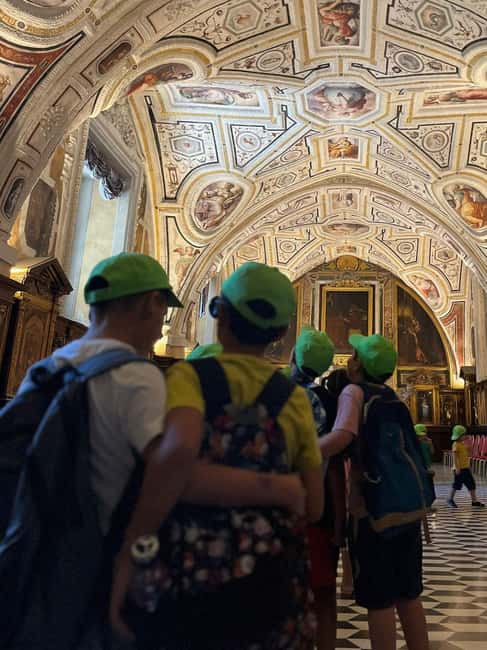 Napoli: Entrance Tickets to Sant'Anna dei Lombardi Complex - Inside the five-chapel nave