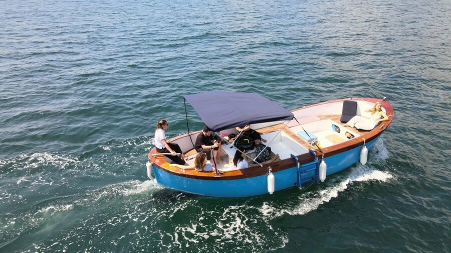 Napoli: Myths & Legends Cruise with Snorkeling - Seeing Naples from the Gulf instead of the street