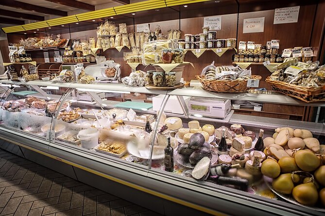 Pastum and Buffalo Mozzarella Drive - Tasting DOP buffalo mozzarella in Campania