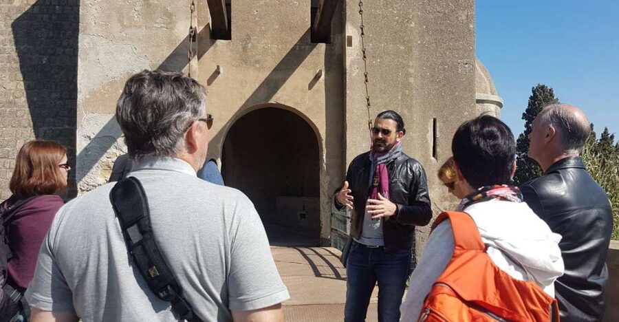 Phlegraean Fields: Cuma Baia and Pozzuoli private excursion - Averno, Fusaro, and Miseno lakes
