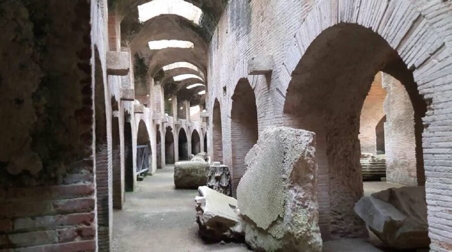 Phlegraean Fields: Pozzuoli Guided Walking Tour - Through the old center of Pozzuoli
