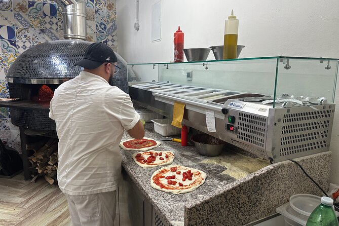 Pizza-Making Class with Local Top-Rated Chef with Drink in Naples - How the class works for children and families