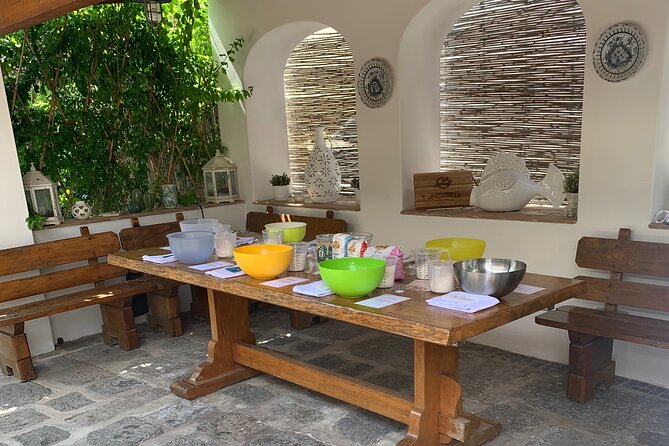 Pizza making classes and tastings - The recipe book and the drinks choice