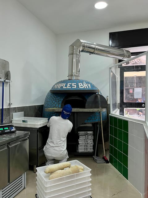 Pizza-Making Workshop by night with glass of wine - Key Points Before You Book
