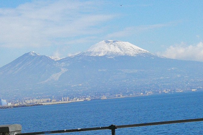 Pizza Tour | Vesuvius & Pompeii included pizza with driver - One day, two Naples icons, and a pizza stop