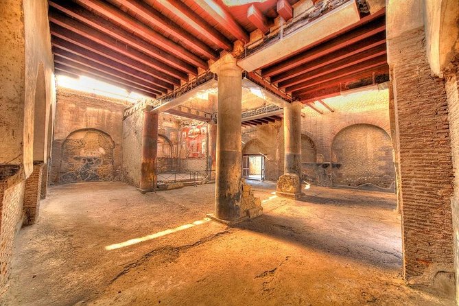 Pompeii and Herculaneum Day Tour - with Lunch from Naples - The 40-Minute Lunch Break