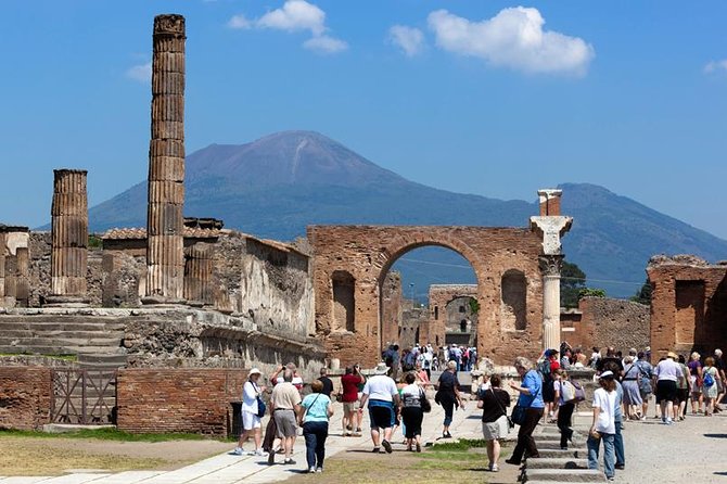 Pompeii and Herculaneum led by an Archaeologist with private transport - Baths, balconies, and houses with unusual plans