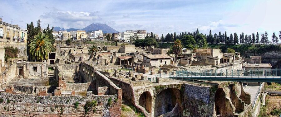 Pompeii and Herculaneum: Private Tour from Naples - What the Private Guides Add