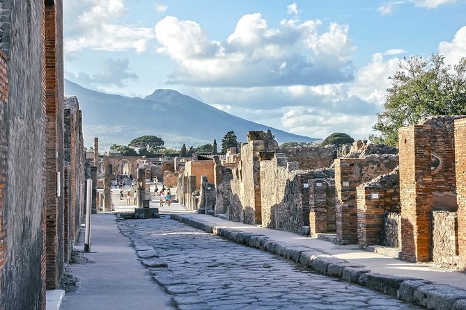 Pompeii and Naples Half-Day Guided Tour from Naples+Skip-the-Line - Piazza del Plebiscito puts royal Naples on display