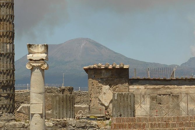 Pompeii and Naples Tour by High-Speed Train - Two hours among Pompeii’s buried streets