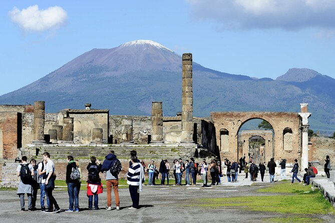 Pompeii and Vesuvius Small Group Tour From Naples with Pizza - The panoramic road and local tasting stop