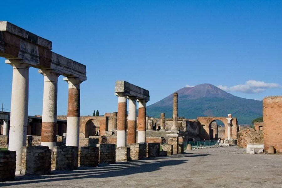 Pompeii Guided Walking Tour – Skip-the-Line Priority Access - Key points at a glance