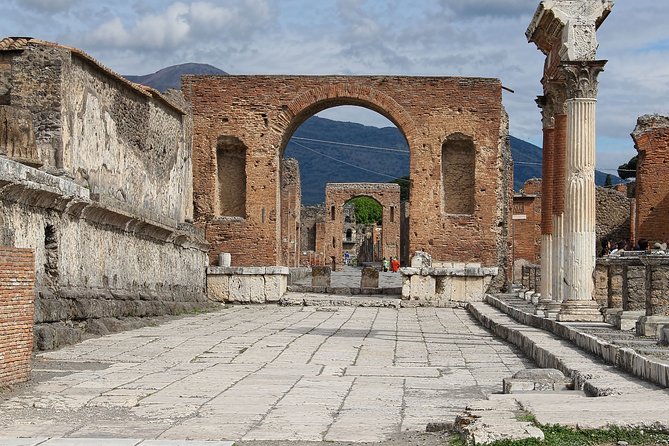 Pompeii Half-Day Shared Tour from Naples + Skip-the-Line Ticket - Weather, comfort, and the physical side of Pompeii