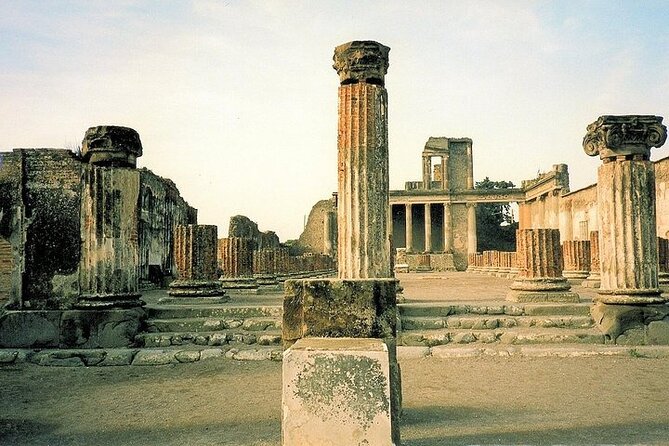 Pompeii half day tour from Naples - Why a guide helps inside Pompeii