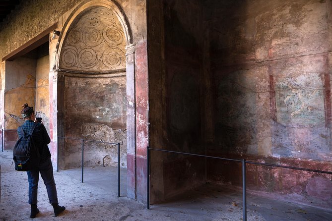 Pompeii & Mt.Vesuvius Day Tour from Naples with Pizza Lunch - What can go wrong, and how to reduce the risk