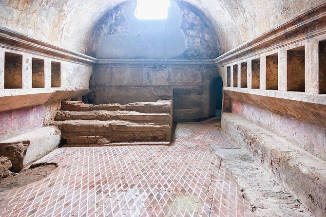Pompeii Positano and Sorrento shared excursion with Pompeii skip the line entry - Entering Pompeii with skip-the-line tickets