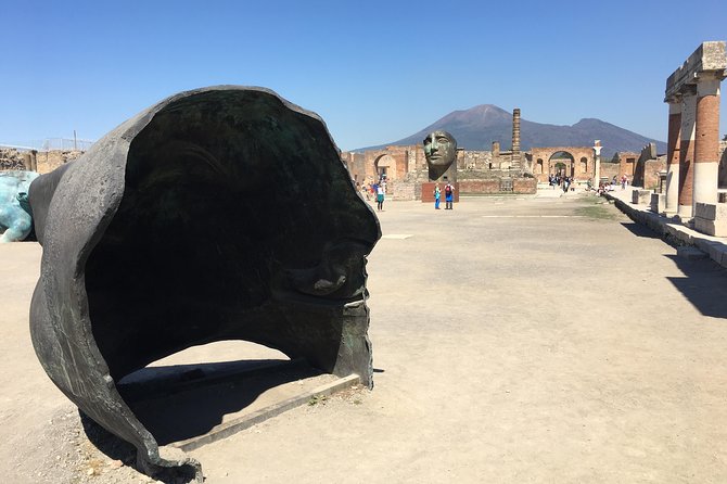 Pompeii private guided tour and Amalfi coast - A private vehicle that changes the day