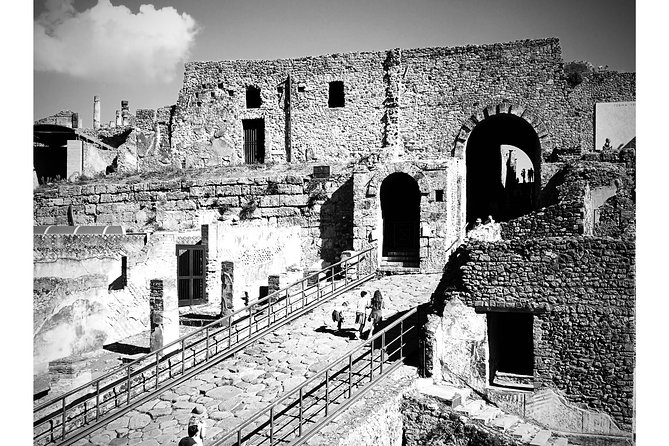 Pompeii private small group tour - 4 hours including transfers - The Lupanar adds an unvarnished detail